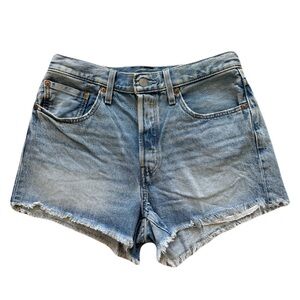 NWOT Women's Levi's 501 Stylish Blue Denim Jean Shorts Distressed Size 30